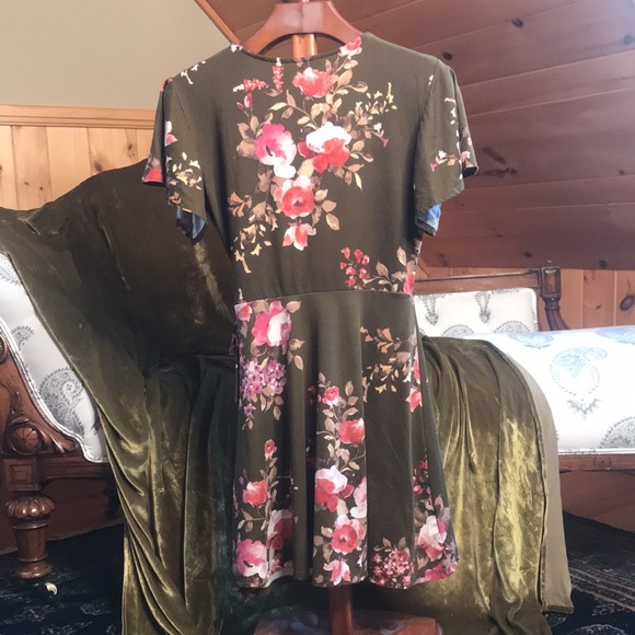 Faux Wrap Dress - Picture 2 of 9